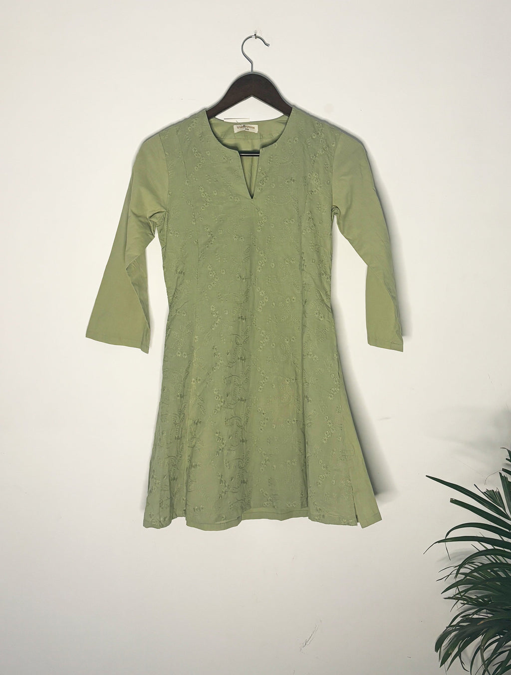trueBrowns Green Schiffli Top | Grocsy