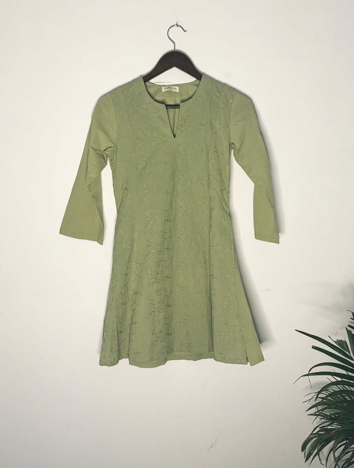 trueBrowns Green Schiffli Top | Grocsy