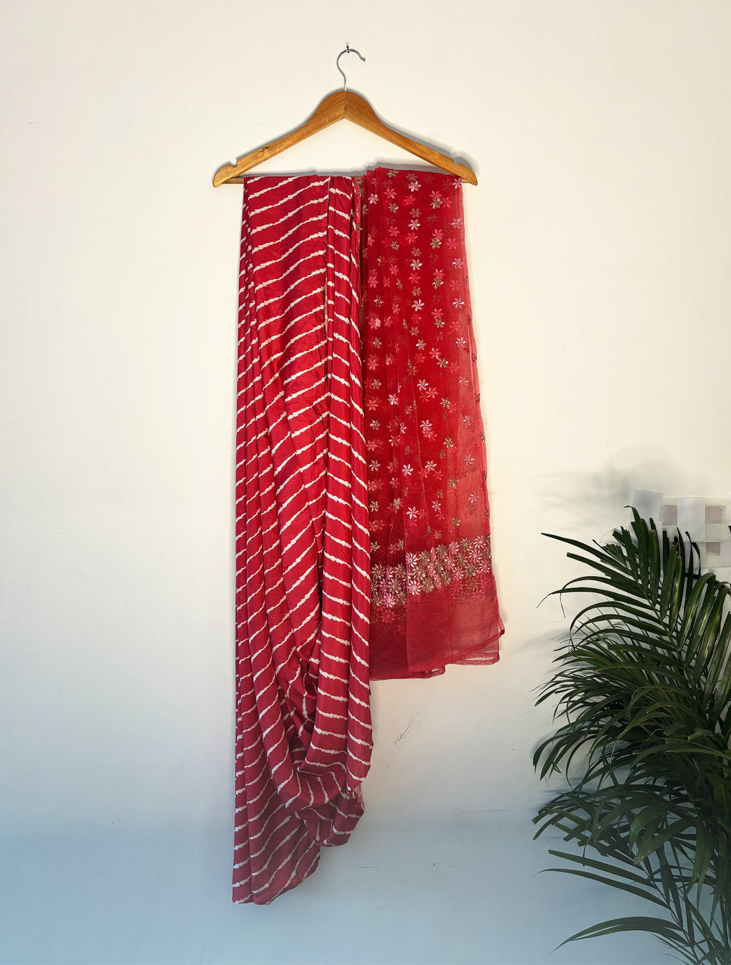 trueBrowns Pink Leheriya Saree | Grocsy