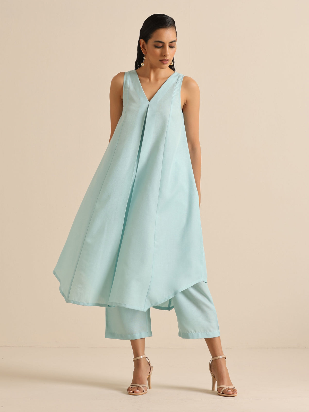 trueBrowns Sky Blue Slub Sleeveless Flared Kurta Pant Set | Grocsy