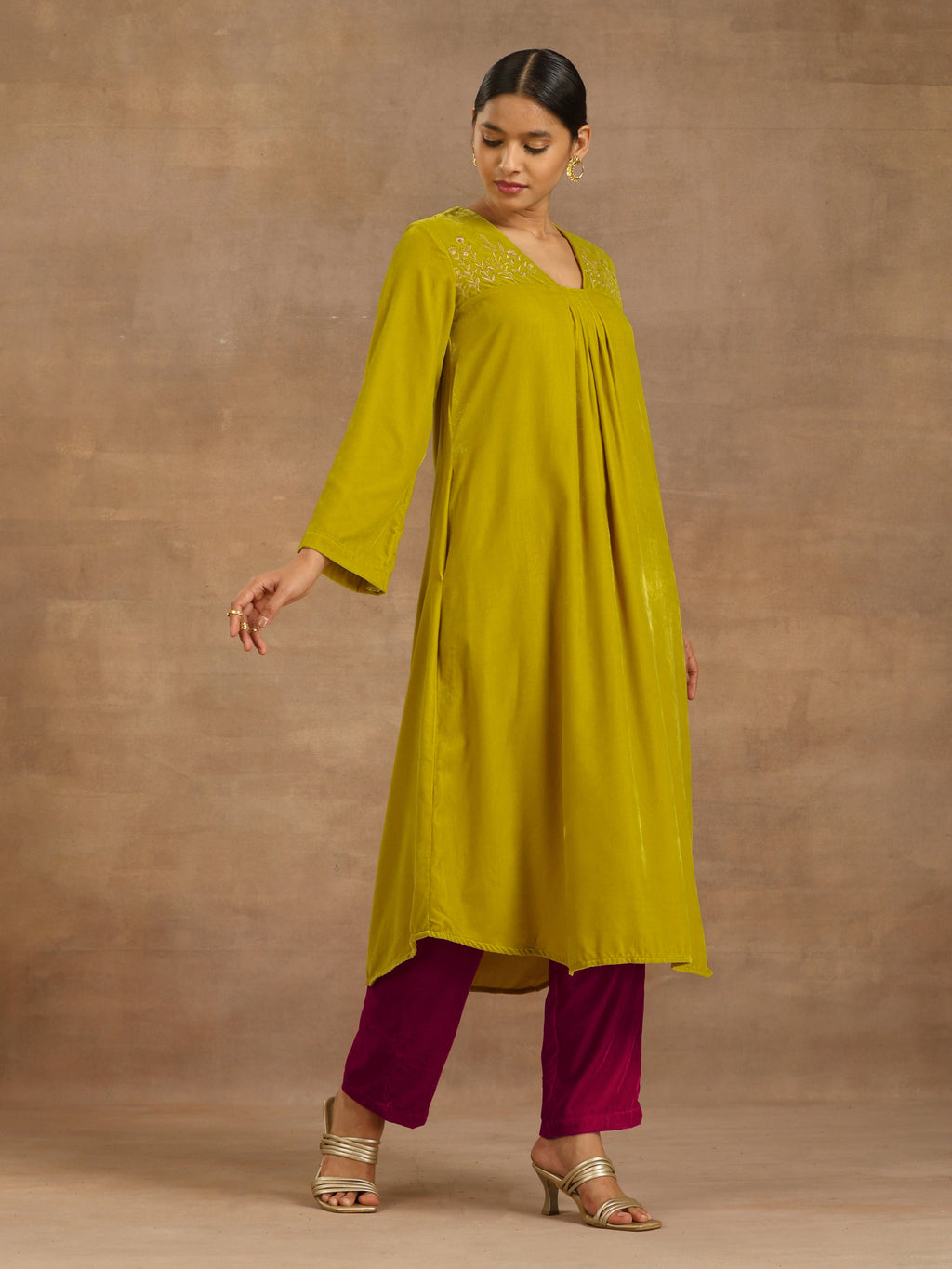 trueBrowns Lime Velvet Yoke Embroidered Kurta | Grocsy