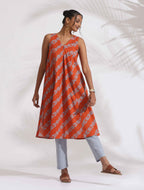 trueBrowns Orange Cotton Print Sleeveless Kurta Set | Grocsy