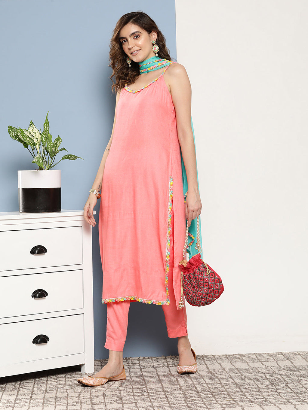 InWeave Women's Pink Lace Work Straight Strappy Kurta Set With Turquoise Chiffon Dupatta | Grocsy
