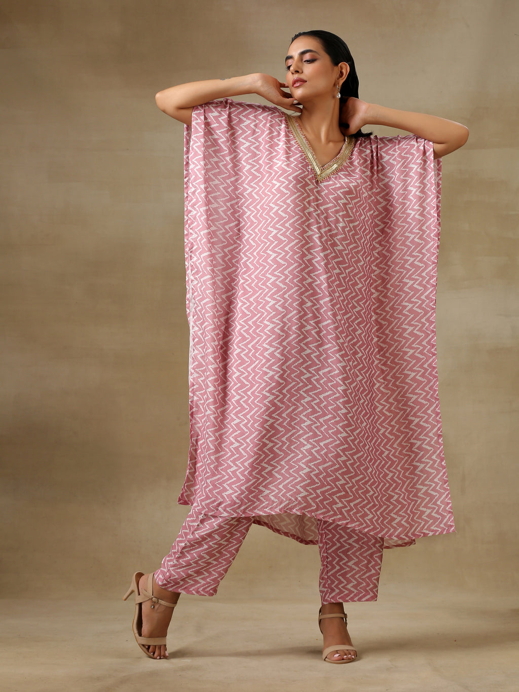 trueBrowns Light Mauve Bandhani Printed Silk Kaftan Kurta Pant Set | Grocsy