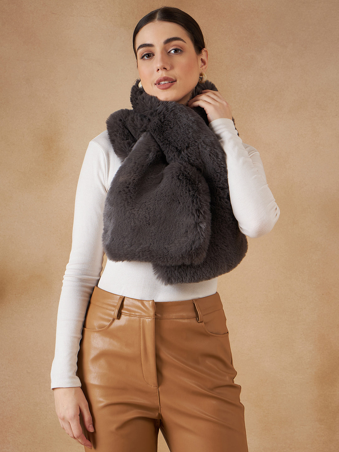 InWeave Slaty Grey Faux Fur Neck Warmer | Grocsy