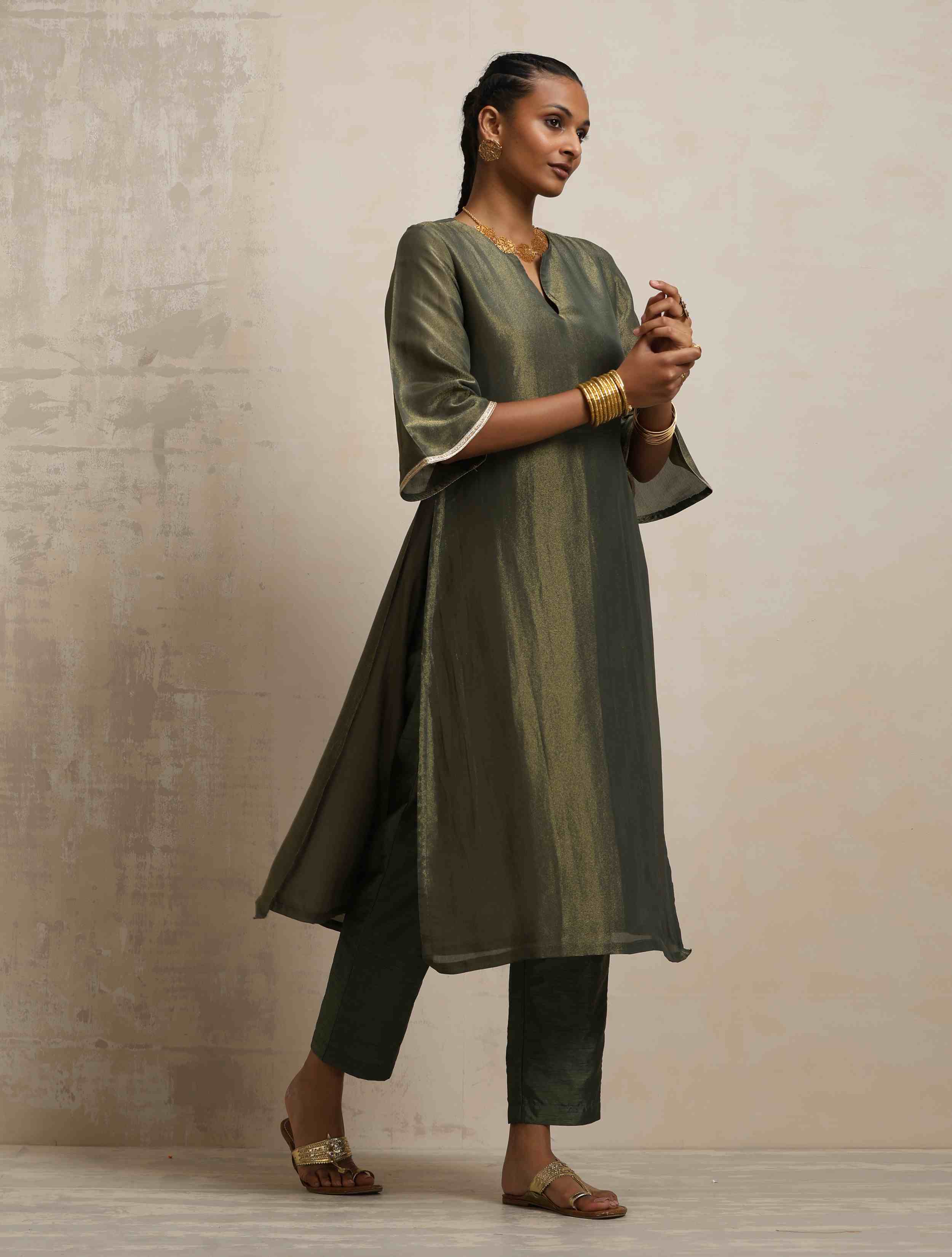 trueBrowns Green Tissue Kurta Set | Grocsy