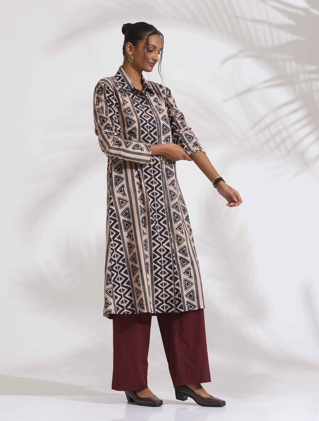 trueBrowns Beige Cotton Geometric Print Shirt Kurta Set | Grocsy