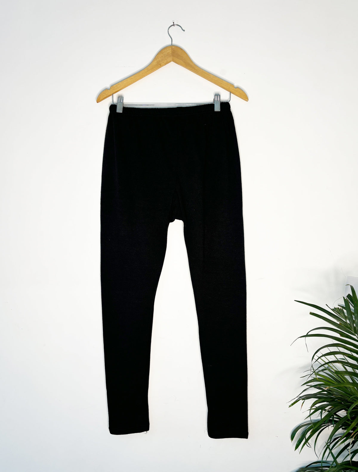 trueBrowns Black Wollen Leggings | Grocsy