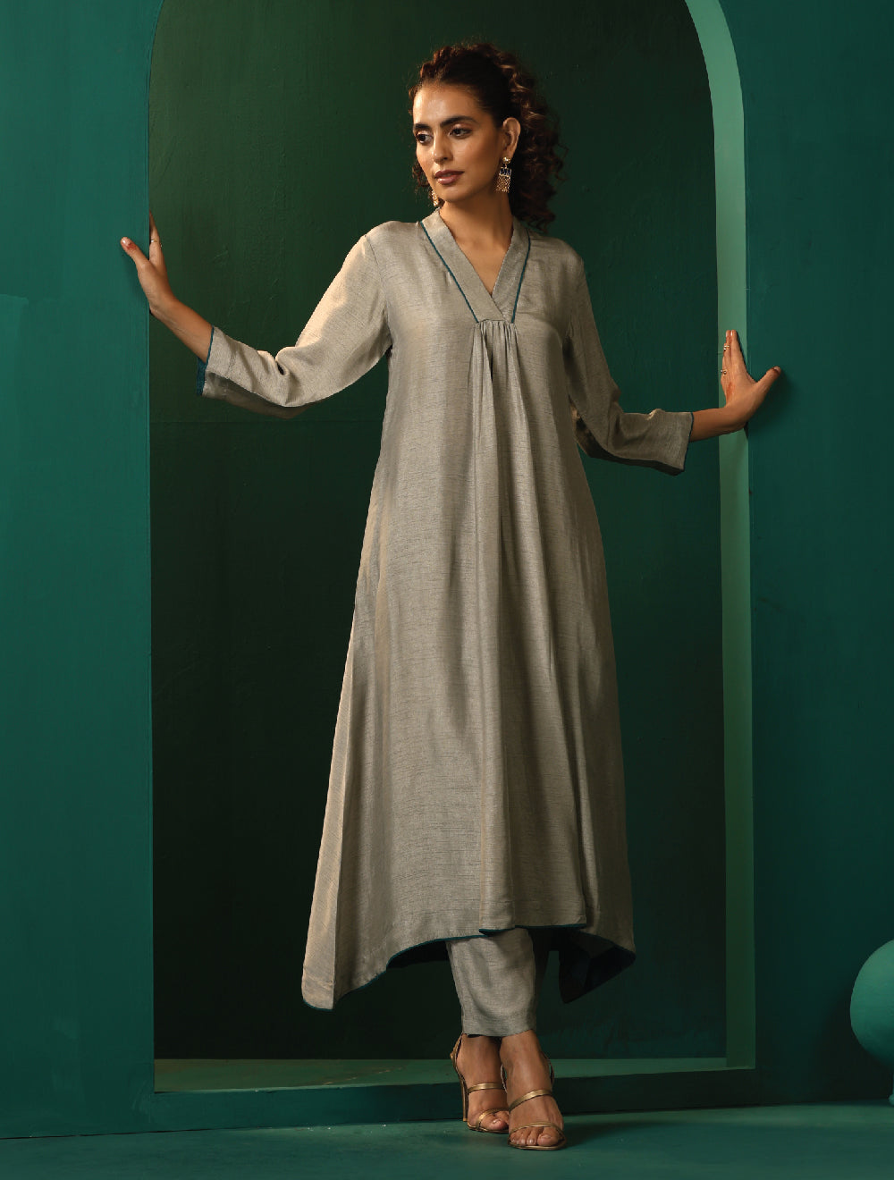 trueBrowns Grey Silk Front Gathered Kurta Pant Set | Grocsy
