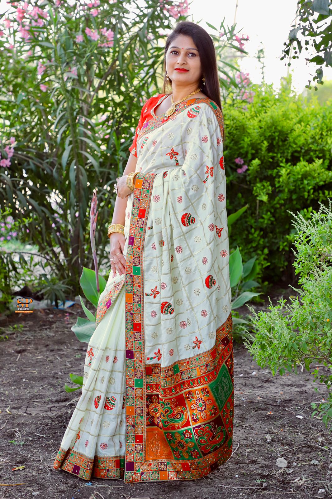 Lorenvalley Fashion Premium White Dola Silk Embroidery and Diamond work with Jacquard Lace Border Saree | Grocsy