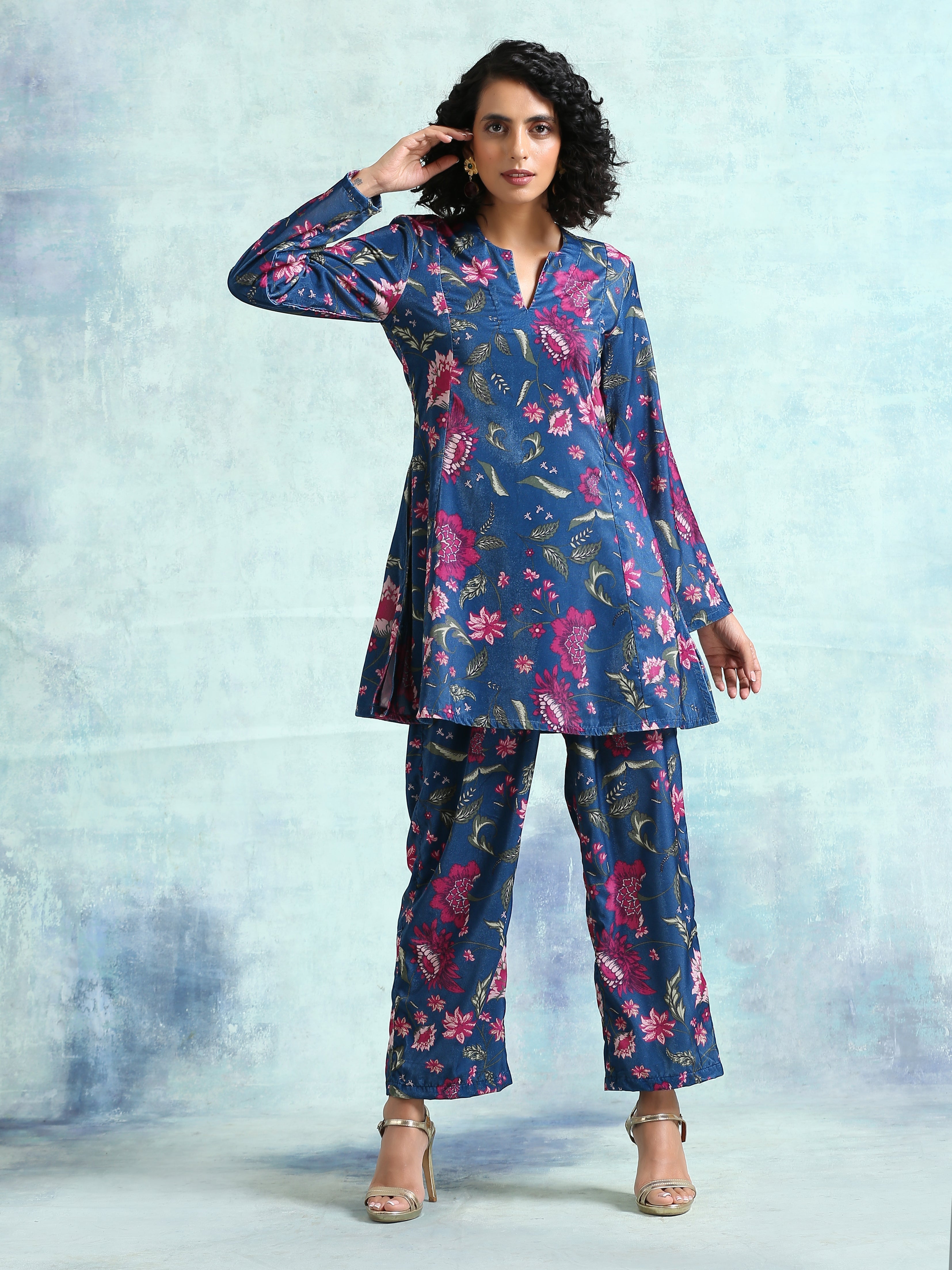 trueBrowns Blue Printed Velvet Co-Ord Set | Grocsy