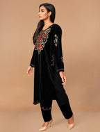 trueBrowns Black Velvet Embroidered Kurta Set | Grocsy