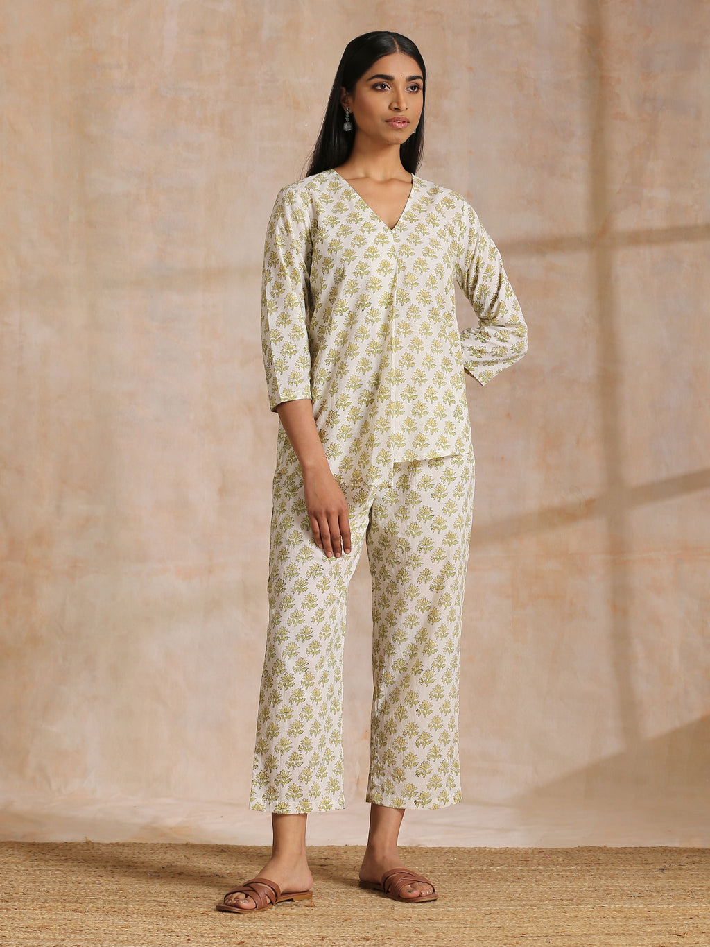 trueBrowns Green Buta On Off-White Block Print Cotton Co-Ord Set | Grocsy