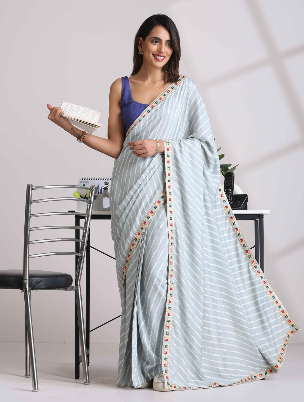 trueBrowns Grey Muslin Silk Saree | Grocsy