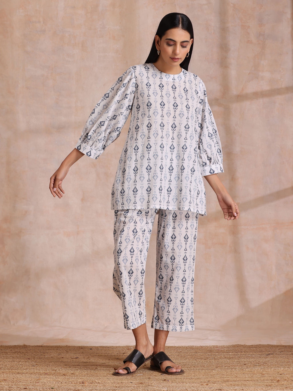 trueBrowns Grey On White Ikat Print Cotton Baggy Sleeve Co-Ord Set | Grocsy