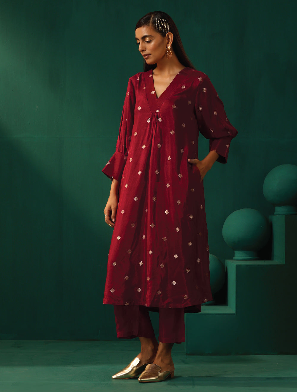 trueBrowns Maroon Diamond Viscose Silk Puff Sleeve Kurta Pant Set | Grocsy
