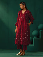 trueBrowns Maroon Diamond Viscose Silk Puff Sleeve Kurta Pant Set | Grocsy