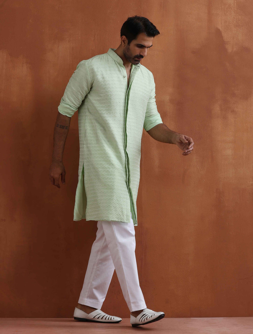 trueBrowns Men's Green Sequin Chanderi Kurta | Grocsy