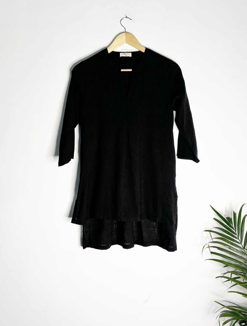 trueBrowns Black Slub Short Top | Grocsy