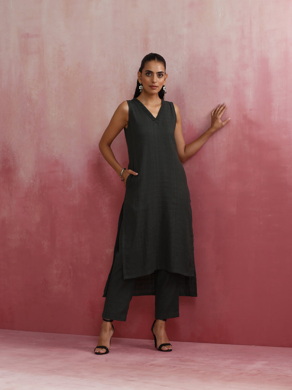trueBrowns Dark Olive Green Cotton Dobby Kurta Set | Grocsy