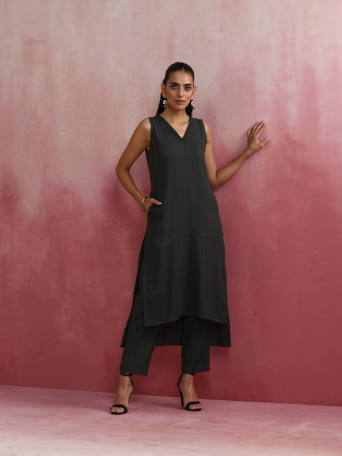 trueBrowns Dark Olive Green Cotton Dobby Kurta Set | Grocsy