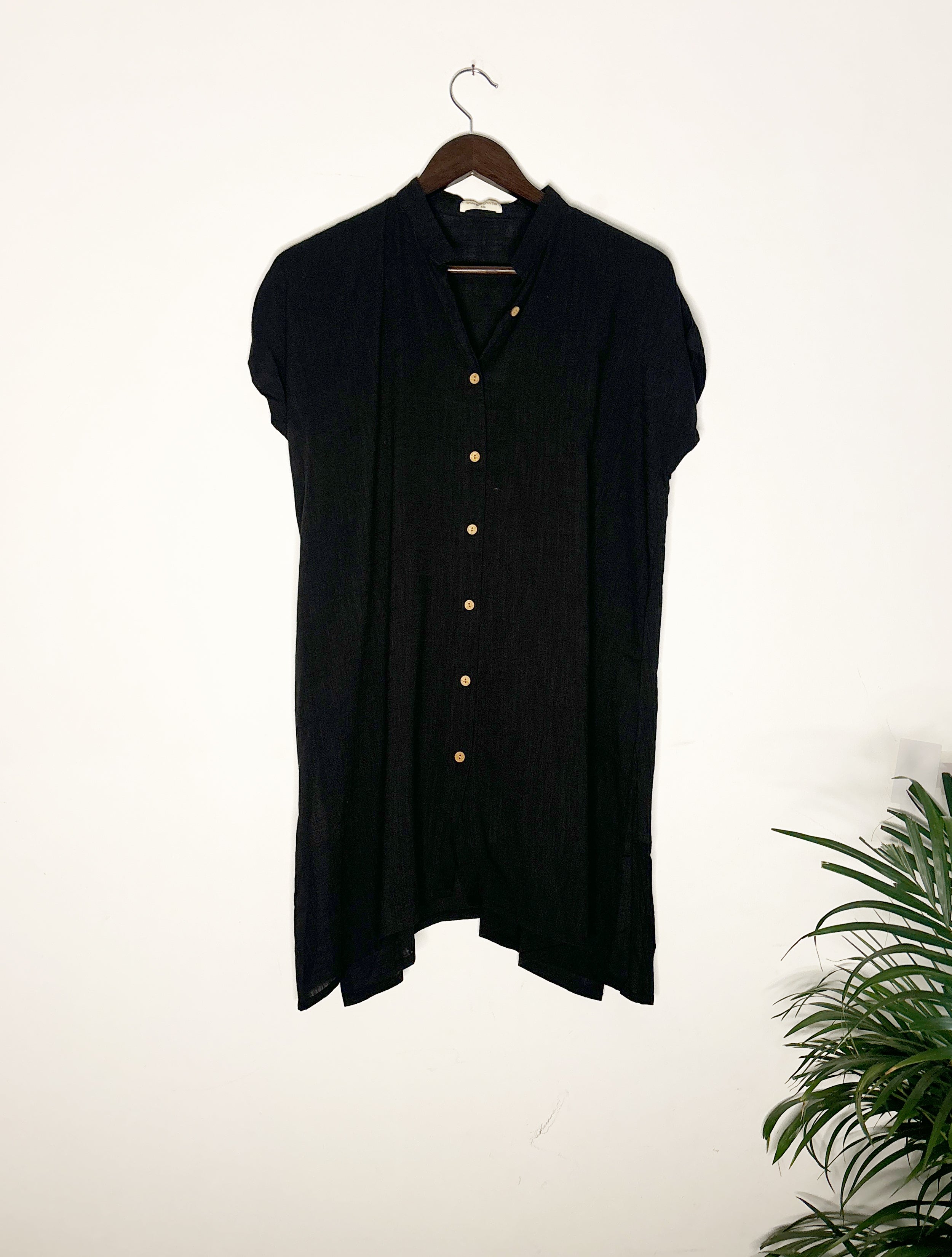 trueBrowns Black Slub Top | Grocsy
