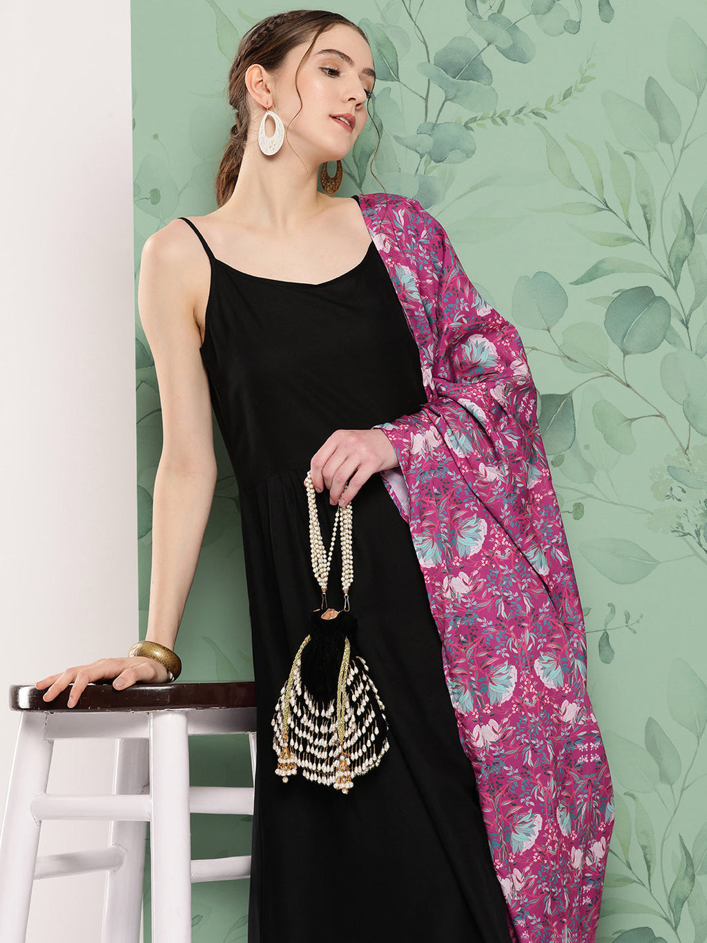 InWeave Women's Black Strappy Set W Magenta Camelia Cr Dupatta | Grocsy