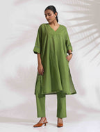 trueBrowns Green Cotton Placement Print Kurta Co-ord Set | Grocsy