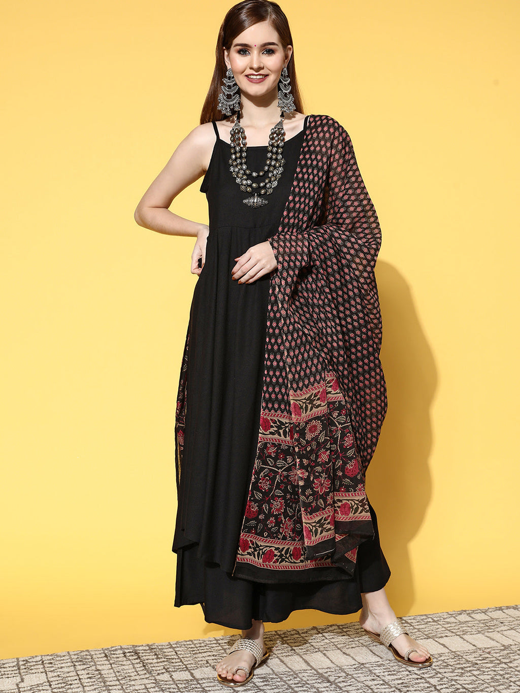 InWeave Women's Strappy Set With Black Pink Ethnic Print Cotton Dupatta | Grocsy
