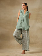 trueBrowns Light Green Bandhani Printed Silk Sleevesless Jacket Pant Set | Grocsy