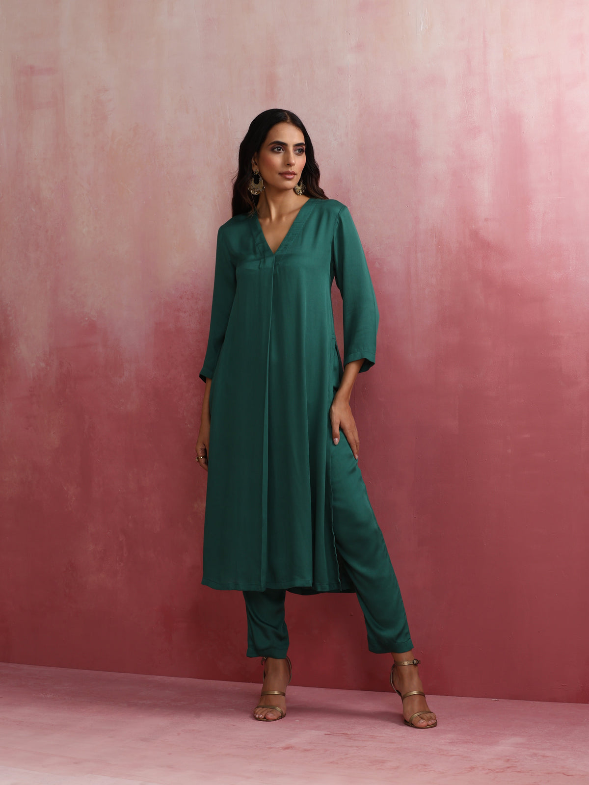trueBrowns Green Modal Pleated Kurta Set | Grocsy