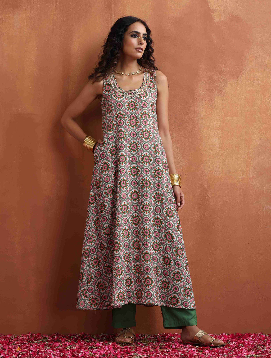 trueBrowns Off White Print Flared Anarkali Kurta Set | Grocsy