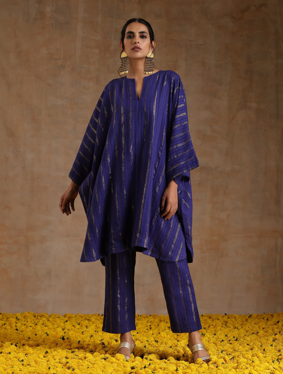 trueBrowns Spectrum Blue Gold Cotton Oversized Round Co-Ord Set | Grocsy