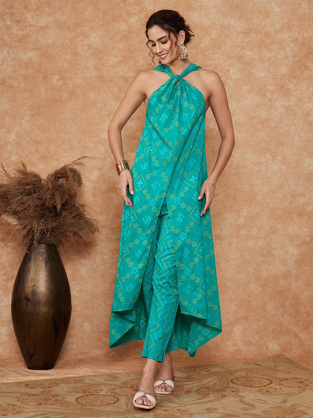 InWeave Women's Aqua S Print Twisted Neckline Kurta Pant Set | Grocsy