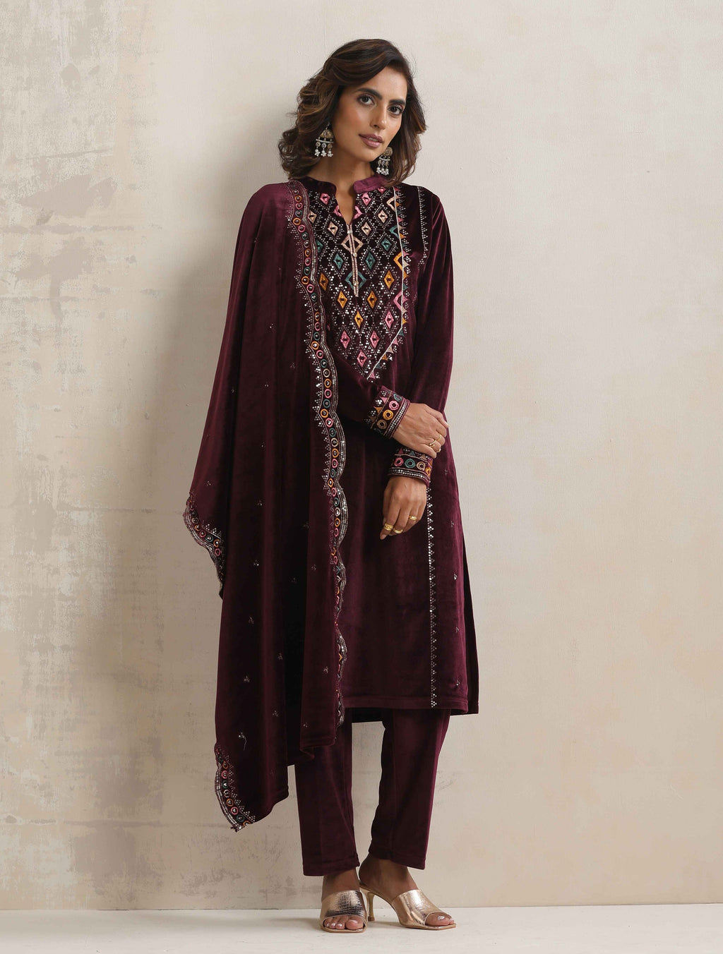 trueBrowns Purple Velvet Geometric Embroidered Kurta Pant Dupatta Set | Grocsy