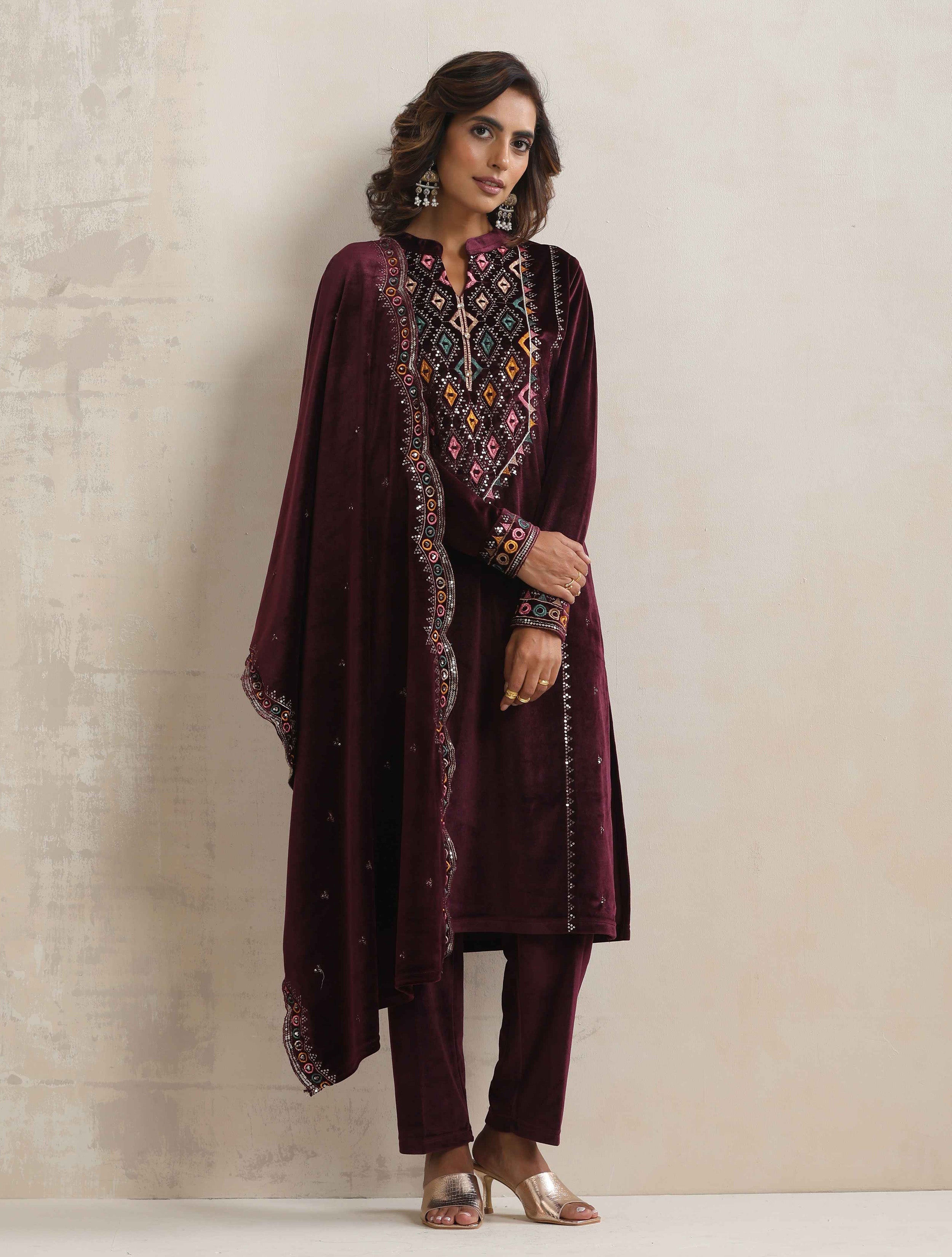 trueBrowns Purple Velvet Geometric Embroidered Kurta Pant Dupatta Set | Grocsy