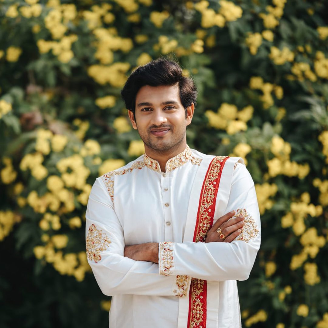 Resham Hand Embroidery Designer Men's Kurta Pattu Set by Hilo Design | Grocsy
