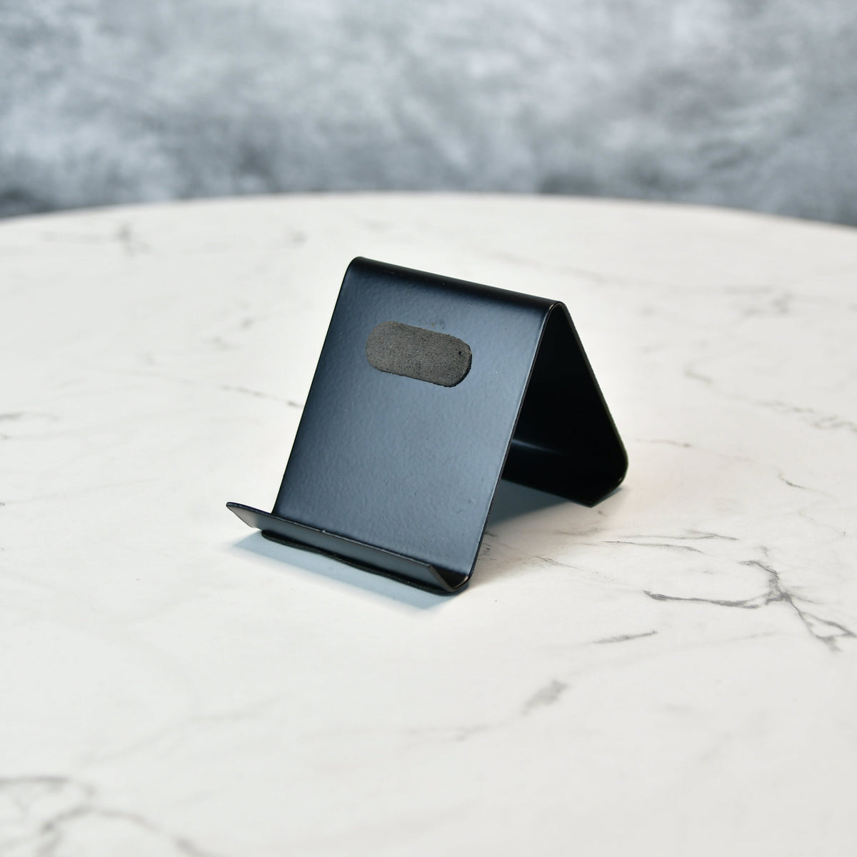 Sowpeace / Modern Freestanding Metal Mobile Phone Stand | Grocsy