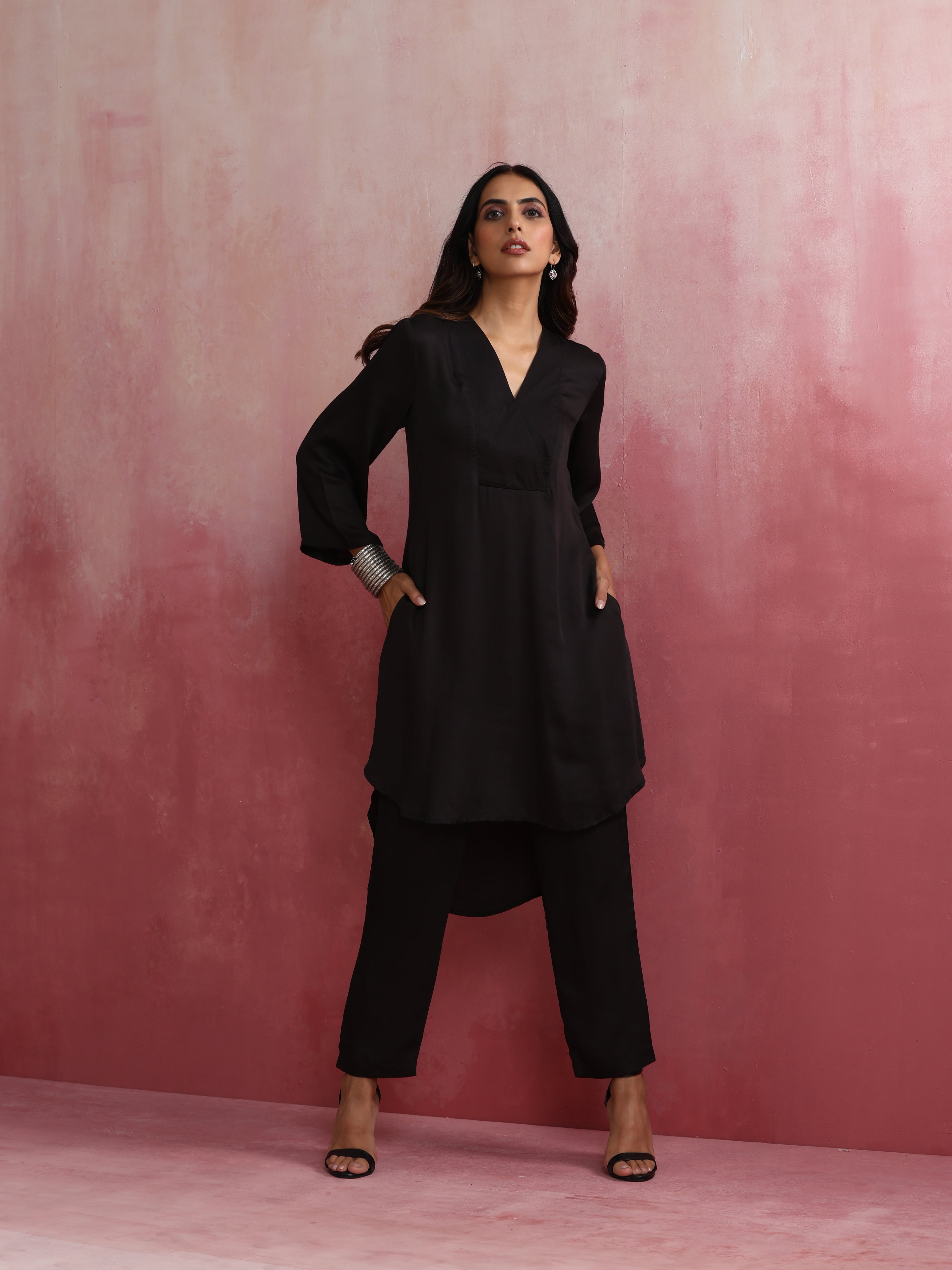 trueBrowns Black V Neck Kurta Co-ord Set | Grocsy