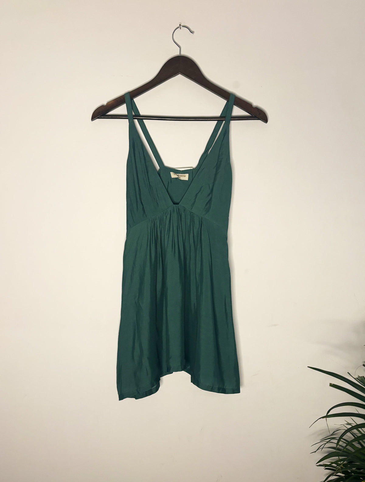 trueBrowns Green Modal Top | Grocsy