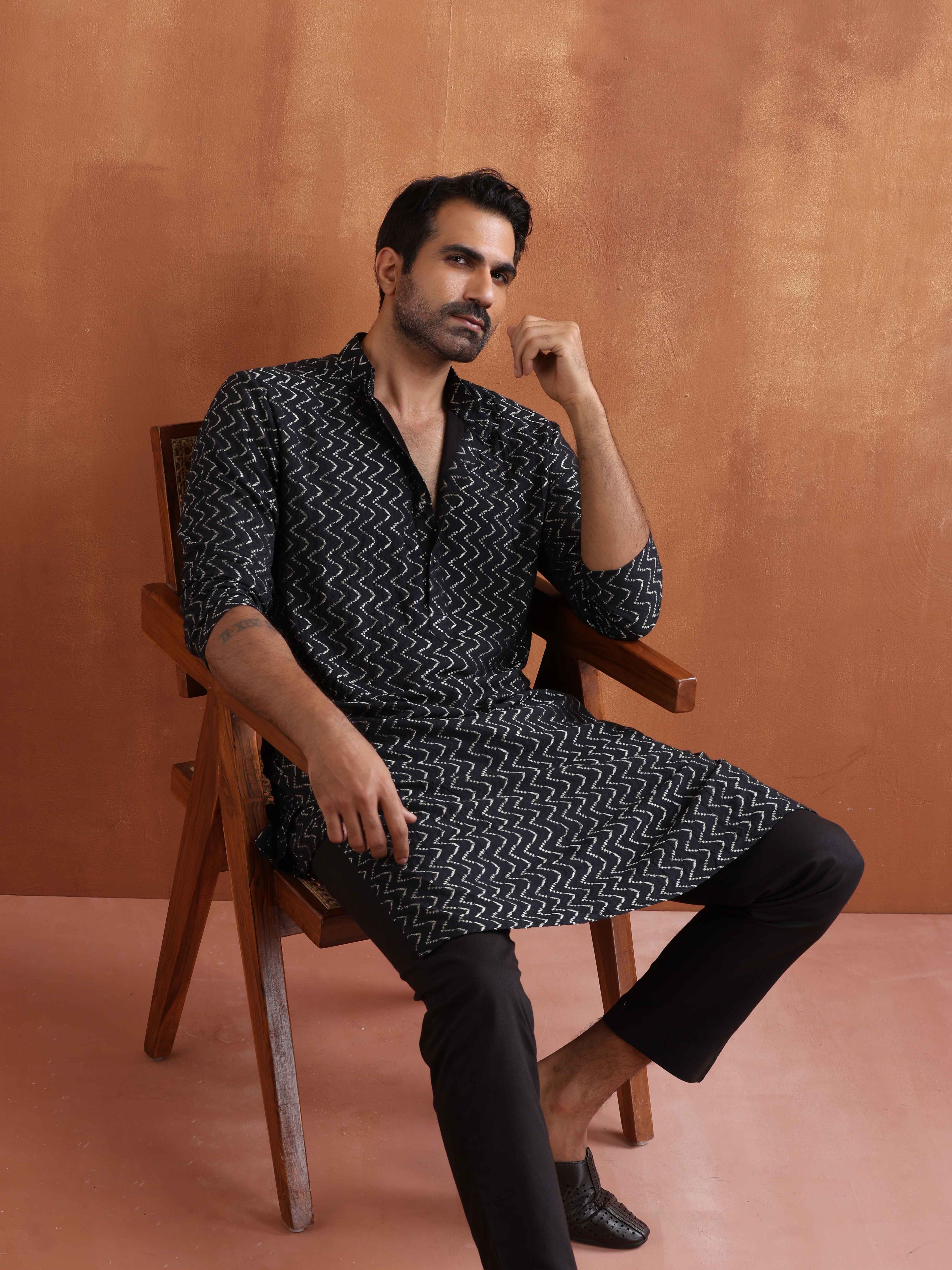 trueBrowns Men's Black Cotton Dobby Kurta | Grocsy