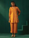 trueBrowns Mustard Geometric Floral Viscose Silk Front Pleat Co-ord Set | Grocsy