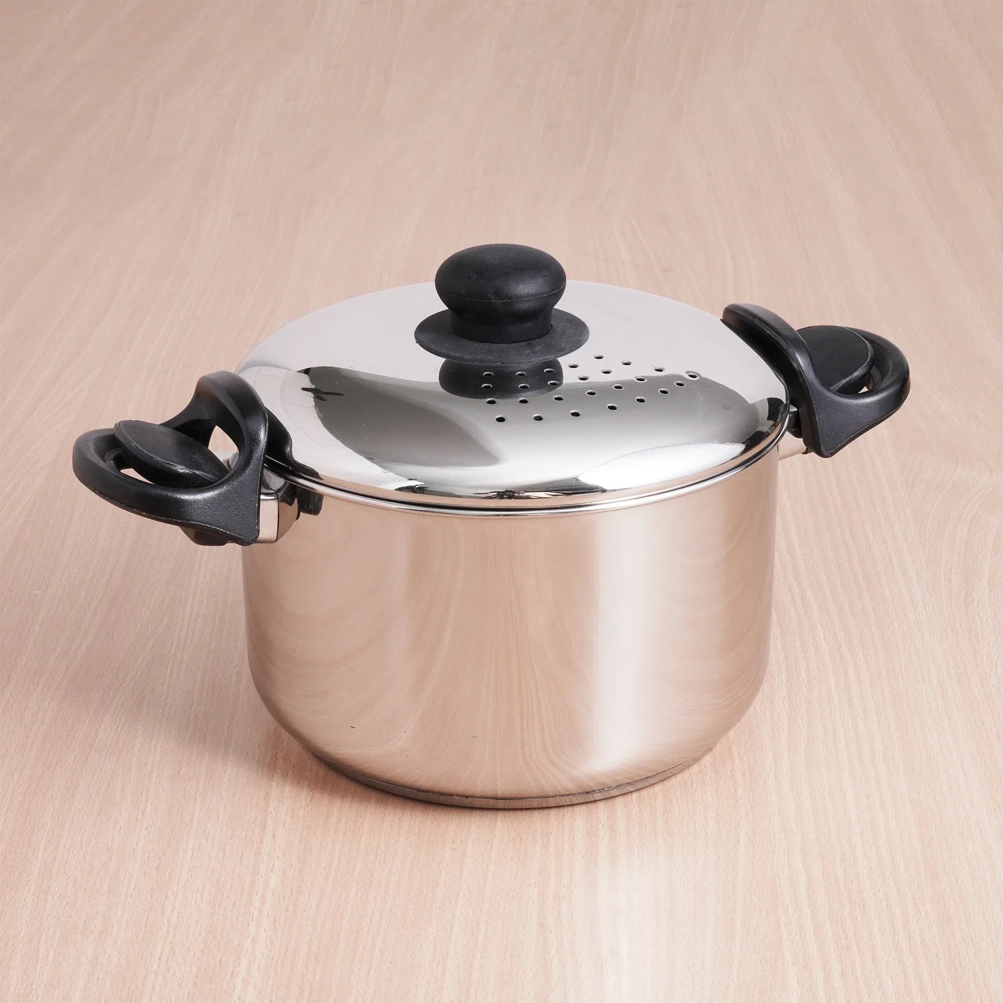The Indus Valley Tri-steel Stainless Steel Rice Pot with Strainer Lid & Lockable Bakelite Handles, Tri-ply 3-Layer Heavy Bottom | Noodle/Pasta/Corn/Soya/Veggies Boiler Pot, Steamer Cooker, Induction & Gas, 1.08 Kg, 19cm, 3.5 L | Grocsy