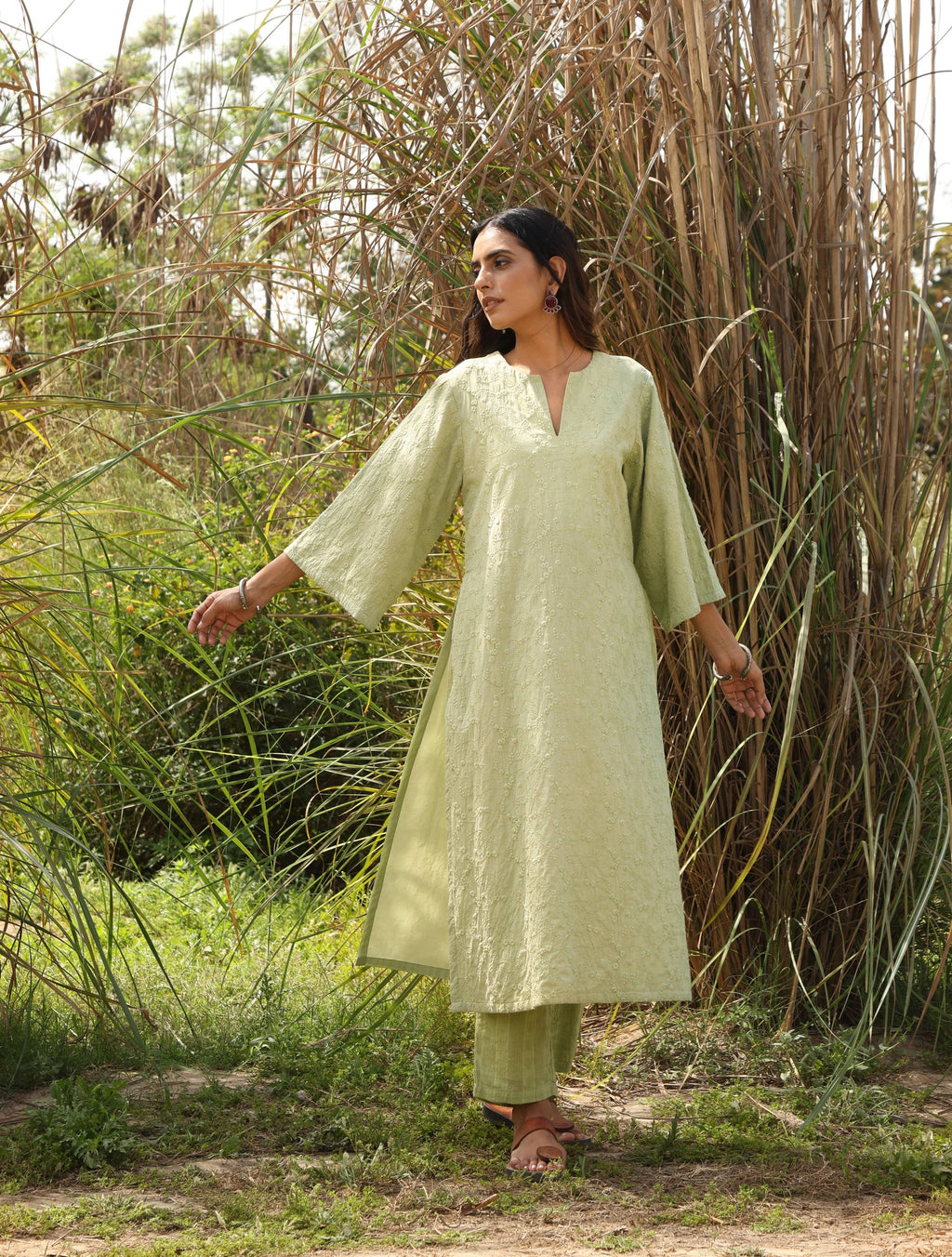 trueBrowns Green Cotton Embroidered Kurta Set | Grocsy