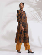 trueBrowns Black Cotton Print Straight Kurta Set | Grocsy