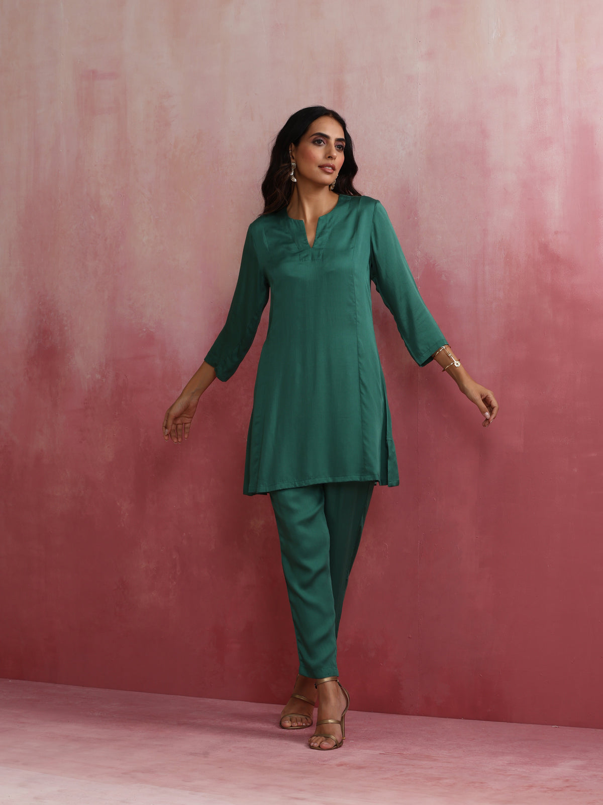 trueBrowns Green Straight Kurta Co-ord Set | Grocsy
