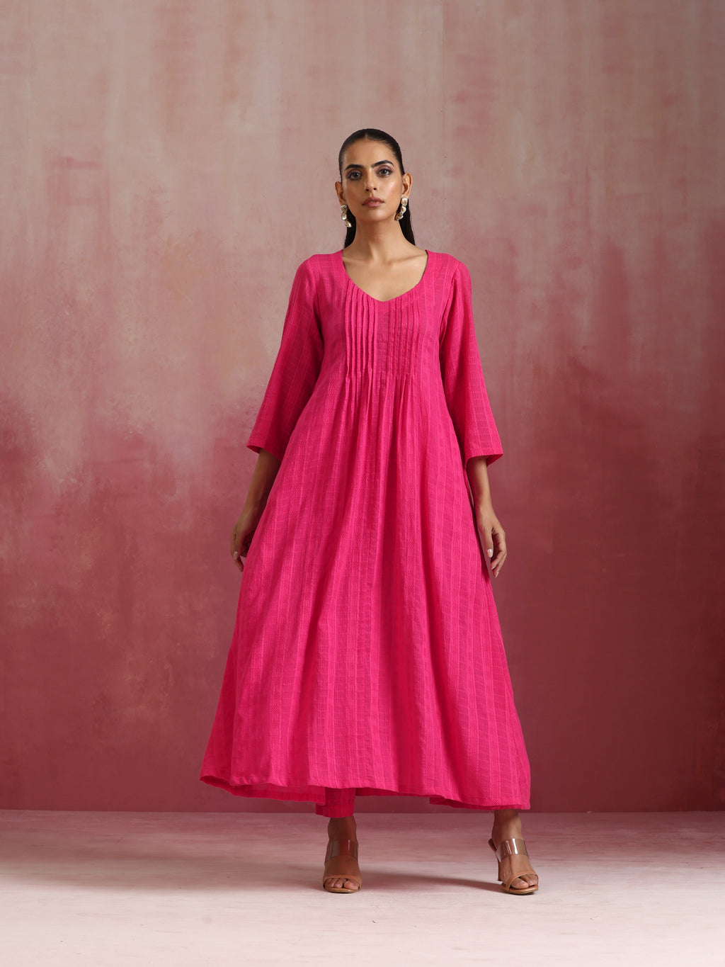 trueBrowns Pink Cotton Dobby Kurta Set | Grocsy