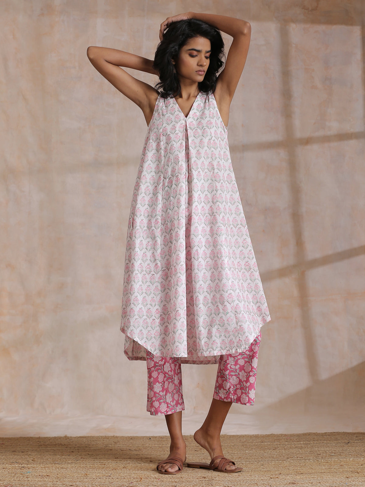 trueBrowns Pink Green Floral On White Block Print Cotton Sleeveless Flared Kurta Pant Set | Grocsy