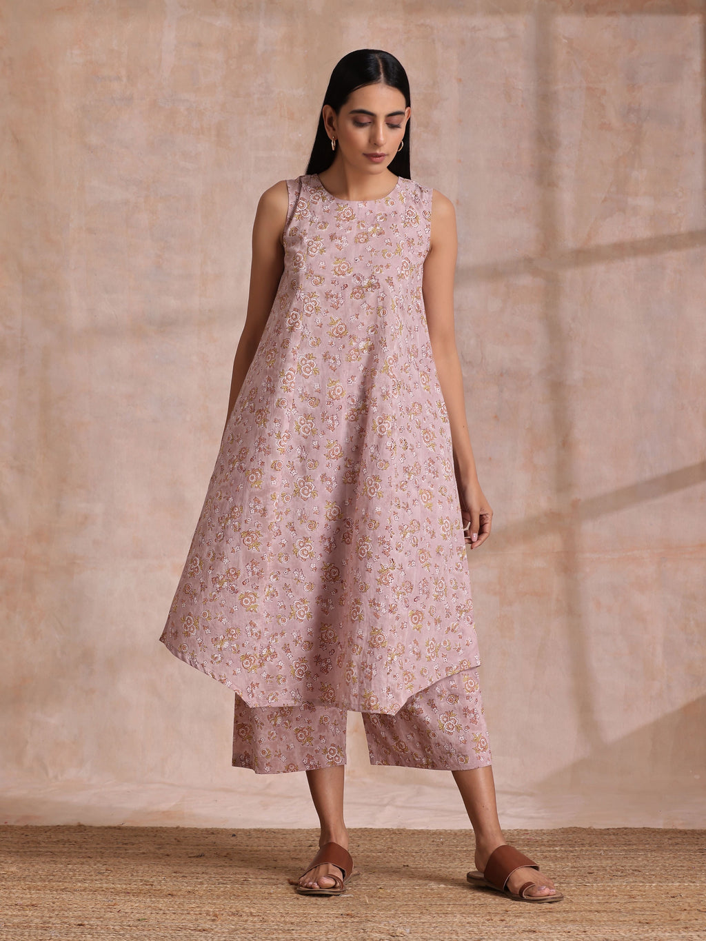 trueBrowns Grey Overall Floral Block Print Cotton High-Low Co-Ord Set | Grocsy