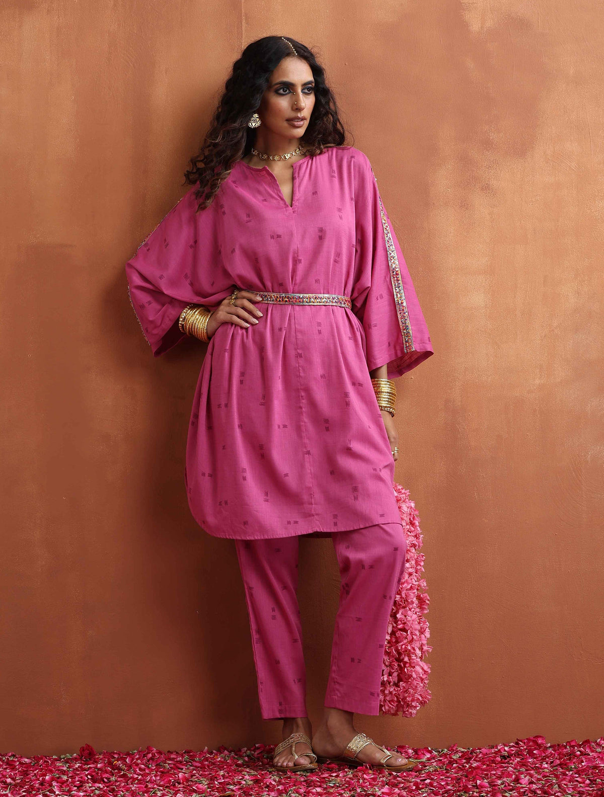 trueBrowns Pink Print Kaftan Kurta Co-ord Set | Grocsy